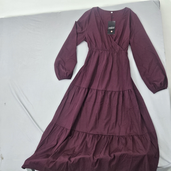 Elegant Plum Maxi Dress - Picture 2 of 6